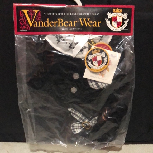 Muffy Vanderbear Portrait in Black and White HOPPY outfit - Picture 1 of 3